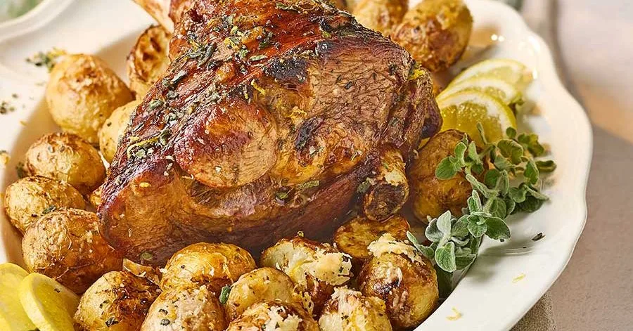 Air‑Fryer Garlic Oregano Lamb Leg with Crispy New Potatoes