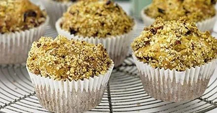 Apple Muffins with Crunchy Pecan Crumb