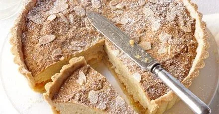 Bakewell Tart with Apricot Compote and Almond
