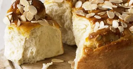 Apricot-Almond Chelsea Buns