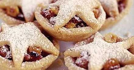 Mini Apricot, Hazelnut and Christmas Filling Pies
