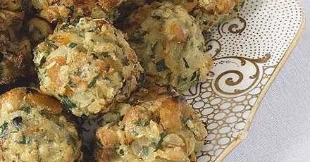 Apricot‑Hazelnut Christmas Stuffing