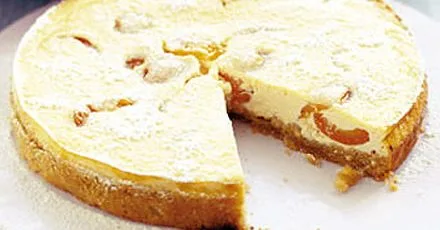 Торт з абрикосами і рікотто