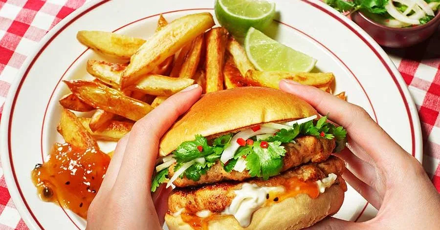 Aromatic Burgers with Crispy Prawn Patties