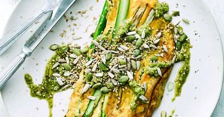 Spicy Asparagus Omelette with Aromatic Pesto