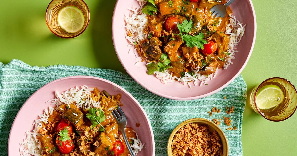 Aubergine Tomato Satay Curry with Crispy Onions