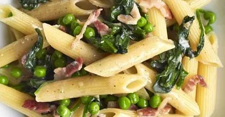 Pasta with Smoked Bacon, Spinach and Aromatic Gorgonzola
