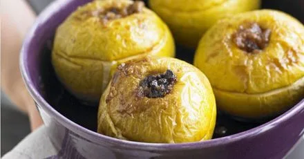 Baked Apples with Prunes, Cinnamon and Ginger