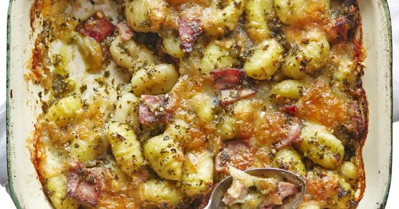 Baked gnocchi with kale pesto and ham