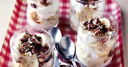 Banana Yogurt Parfaits in Glass Cups