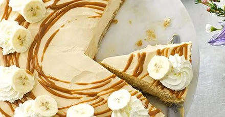 Banoffee Cheesecake: Creamy Dessert with Bananas and Caramel
