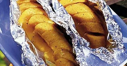 Плантани на грилі у фользі
