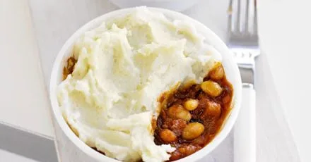 Barbecue Beans with Mashed Potato Topping