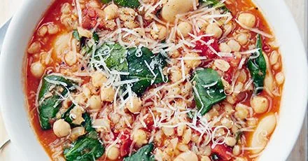 Суп з квасолі та перлової крупи