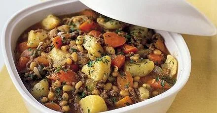 Beef & bean hotpot