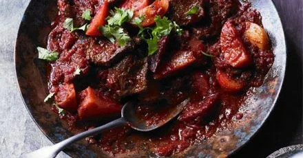 Beef with beetroot in aromatic Indian curry