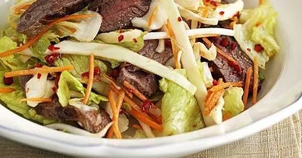 Beef strips with crunchy Thai salad