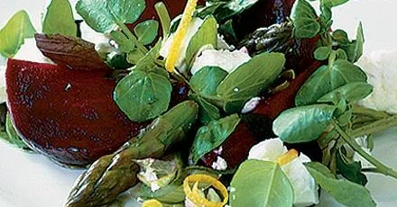 Beetroot, feta & asparagus salad
