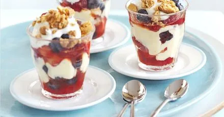Berry crumble pots