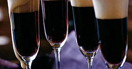 Коктейль Black Velvet