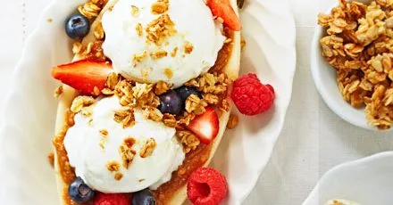 Breakfast banana split