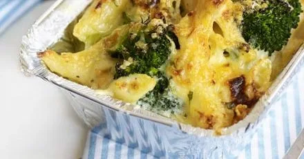 Запіканка з броколі та макаронами