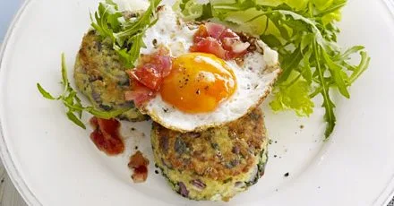 Bulgur & spinach fritters with eggs & tomato chutney