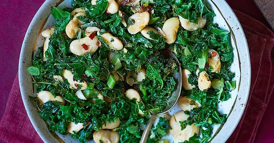 Квасоля butter beans з кейлом, лимоном, чилі та часником