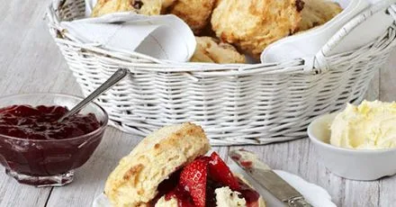 Buttermilk & sultana scones