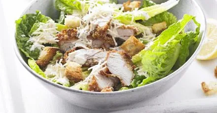 Caesar salad with crispy chicken
