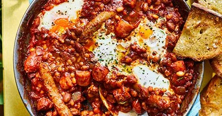 Campfire smoky bean brekkie