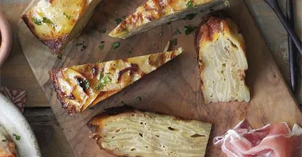 Тортилья з карамелізованою цибулею