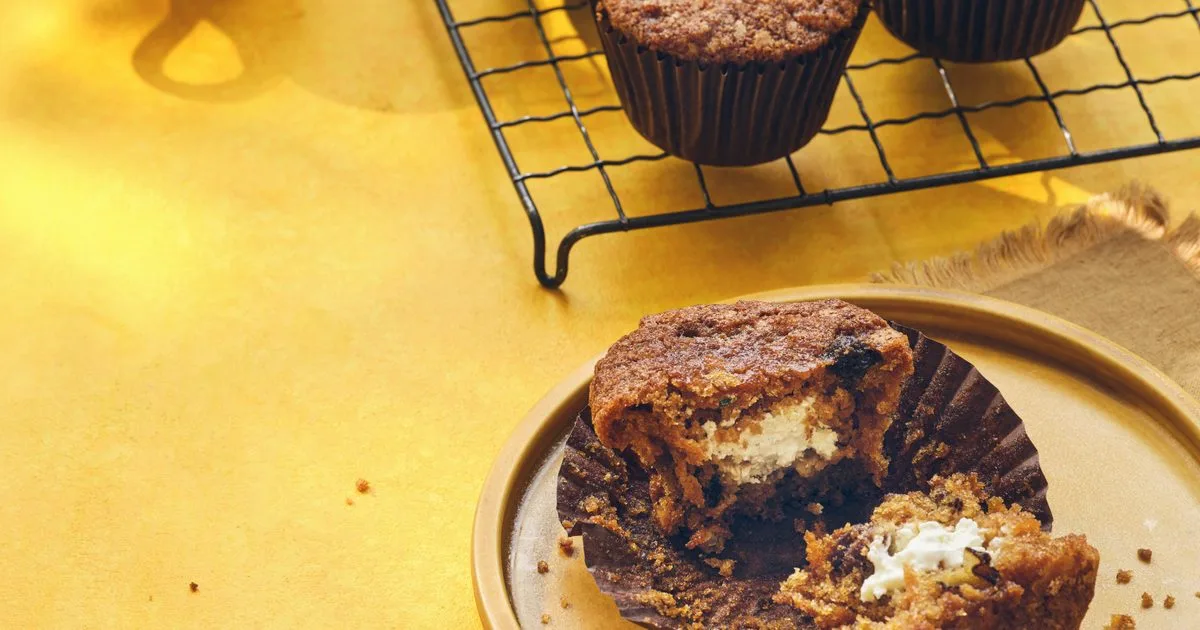 Carrot cake & cream cheese muffins
