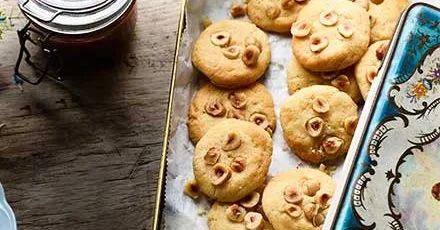 Cheddar & hazelnut shortbread