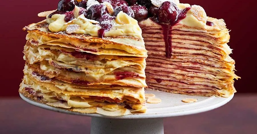 Торт з млинцями Cherry Bakewell