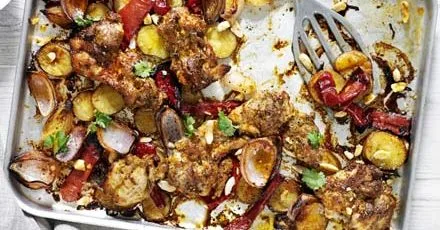 Chicken, red pepper & almond traybake