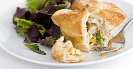 Курячі пиріжки зі сладкою кукурудзою