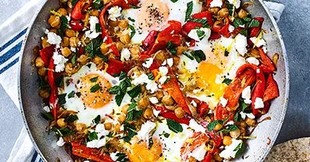 Chickpea, red pepper, egg and feta hash