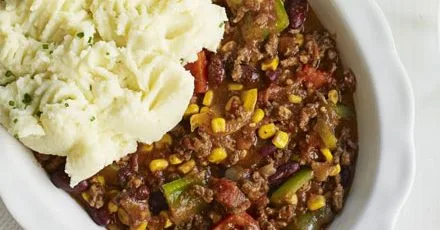 Chilli bean bake with soured cream mash