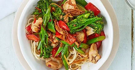 Chilli chicken with peanut noodles