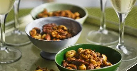 Chilli & ginger nuts
