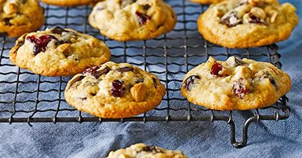 Choc chunk, cashew & cranberry cookies