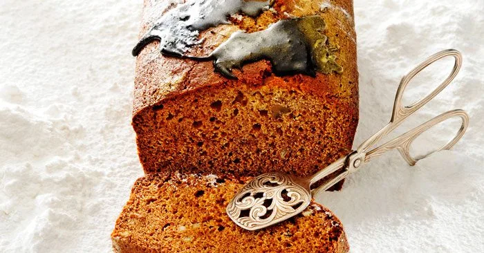 Chocolate gingerbread cake