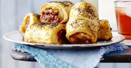 Chorizo & apple sausage rolls