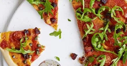 Chorizo, caper & rocket pizza