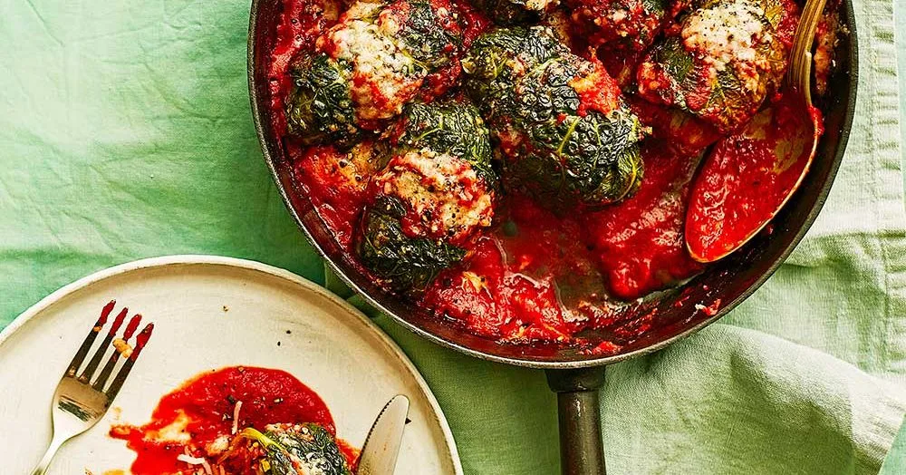 Cabbage rolls stuffed with chorizo