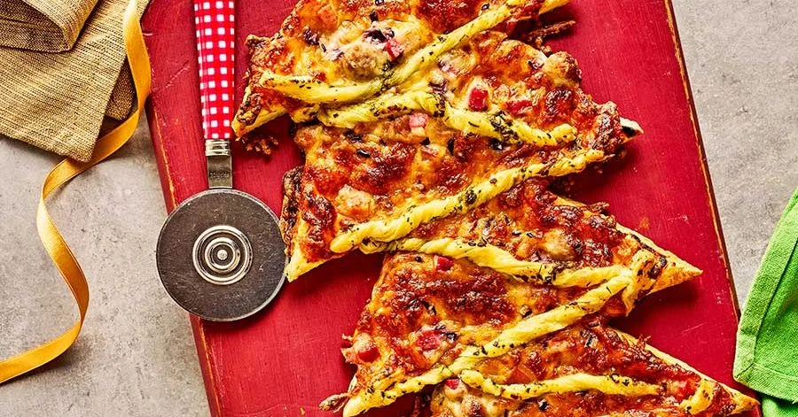 Christmas tree pizza tart