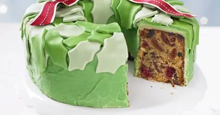 Christmas wreath cake