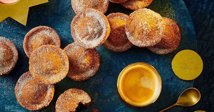 Cinnamon Apple Doughnut Muffins