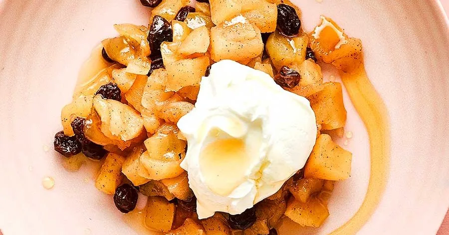 Stewed Apples with Cinnamon